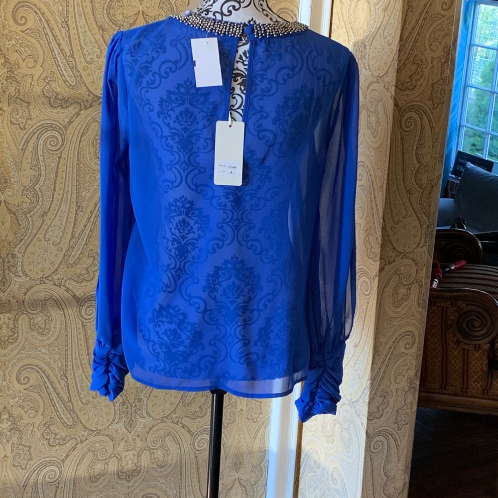 Blouse - Picture 2 of 2